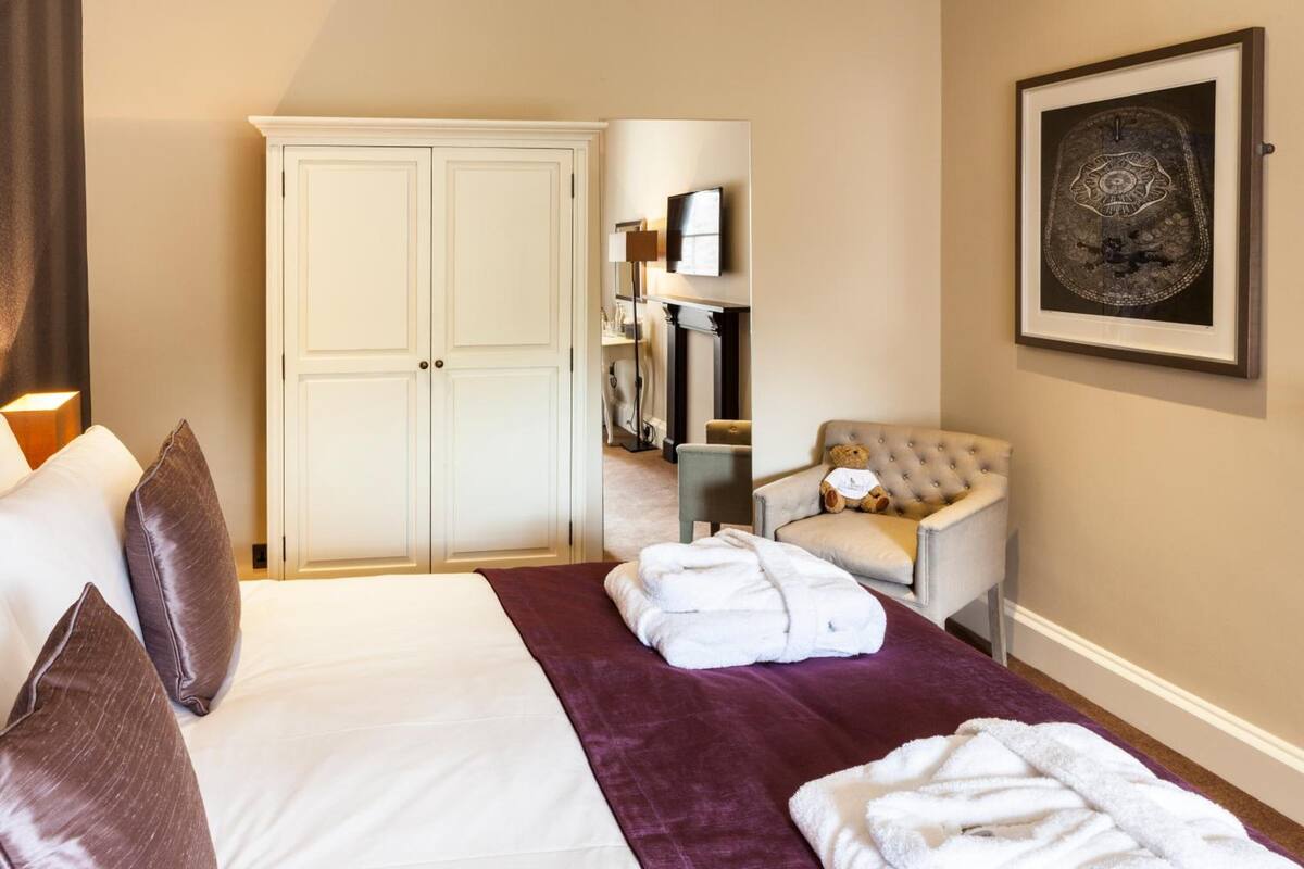 Quarto casal superluxo | Escrivaninha, quartos à prova de som, ferros/tábuas de passar roupa