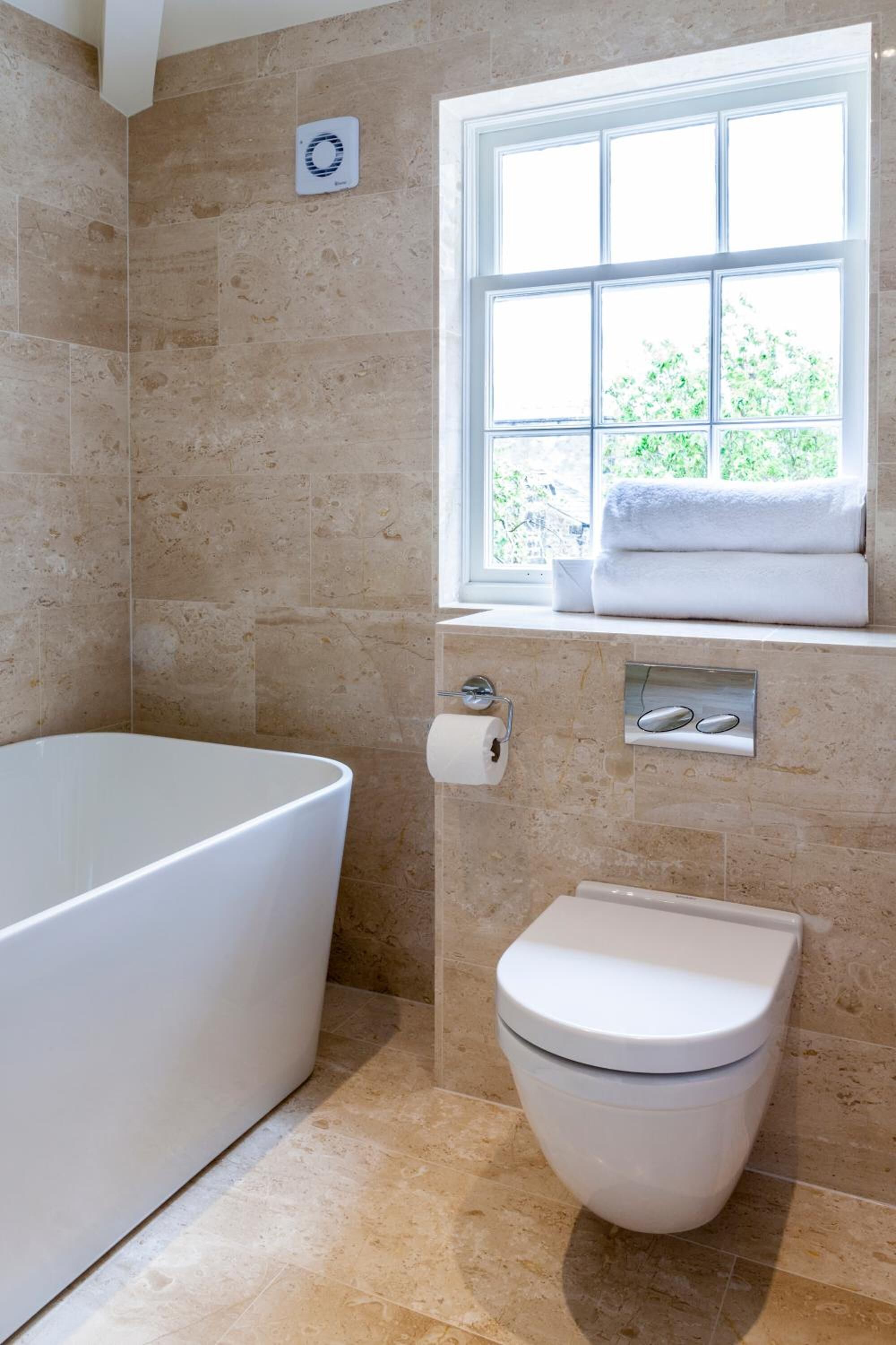executive double room, bathtub | bathroom | shower, designer toiletries, hair dryer, towels