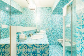 Apartment, 2 Bedrooms | Bathroom | Shower, free toiletries, hair dryer, bidet - Prestige Signoria by Mmega (Florence)