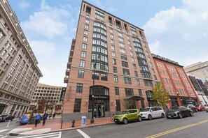 Front of property - Stay Alfred at Lexington (Washington)