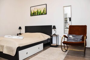 Grand-studio (Diamond Astoria 2 Near Synagogue) | 1 makuuhuone, työpöytä, pimennysverhot, silitysrauta/-lauta
