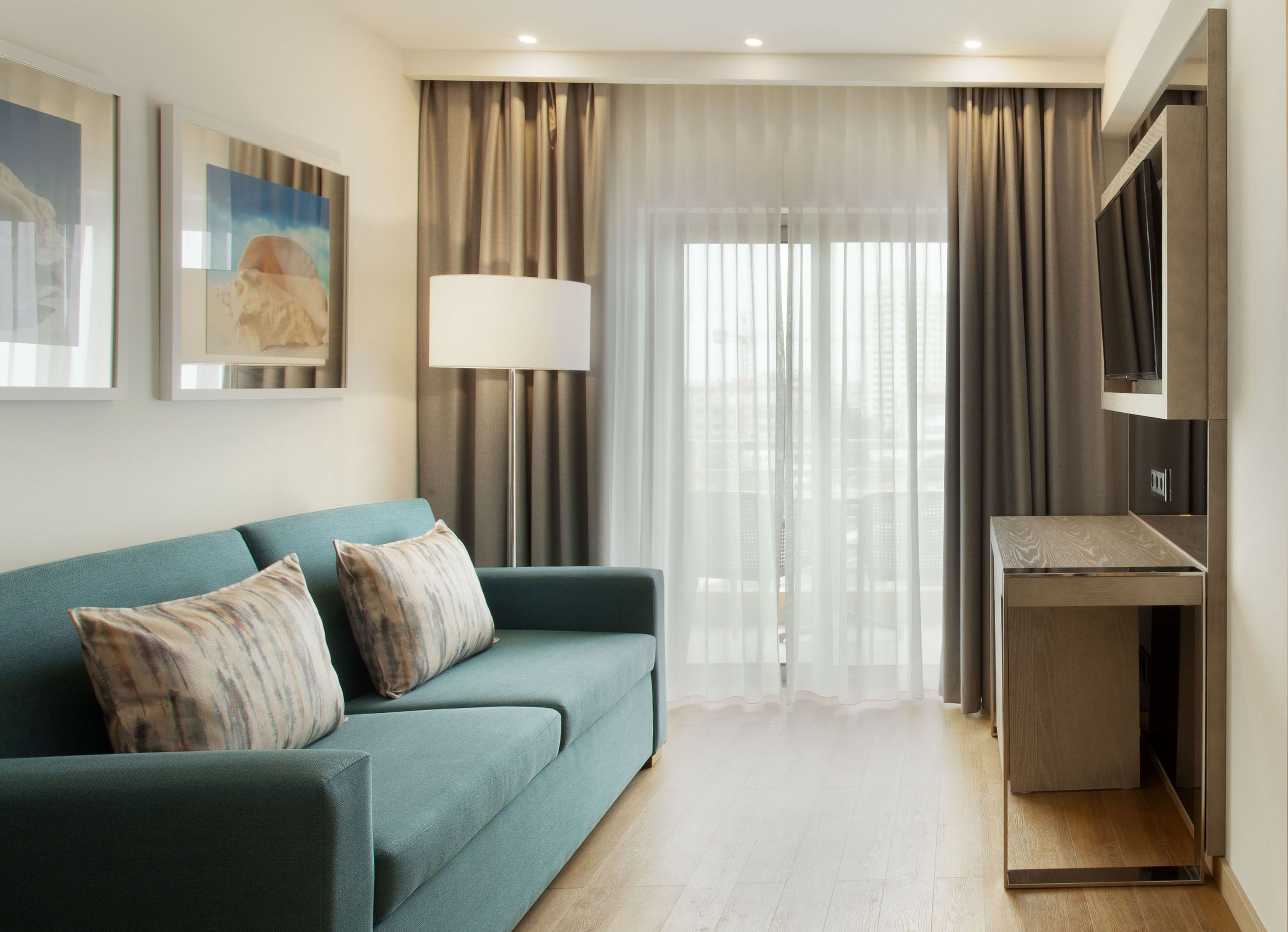 1 bedroom, hypo-allergenic bedding, memory-foam beds, minibar