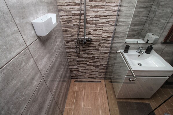 Ferienhaus | Badezimmer | Haartrockner, Bidet, Handtücher