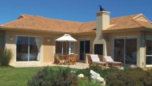 Exterior - Langebaan Holiday Homes (Langebaan)