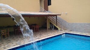Outdoor pool - Pousada Alejandro (Cunha)