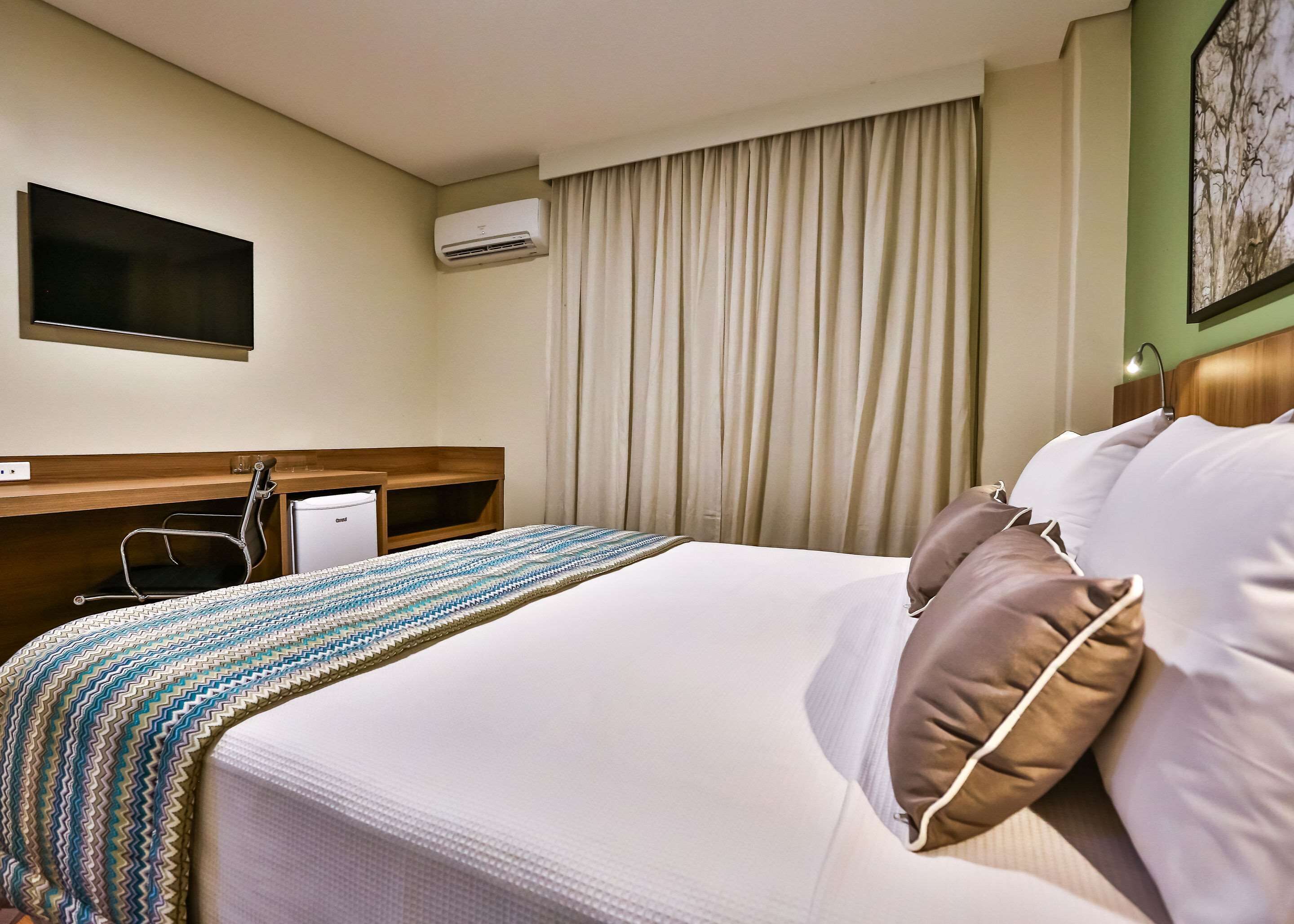 1 bedroom, minibar, in-room safe, desk