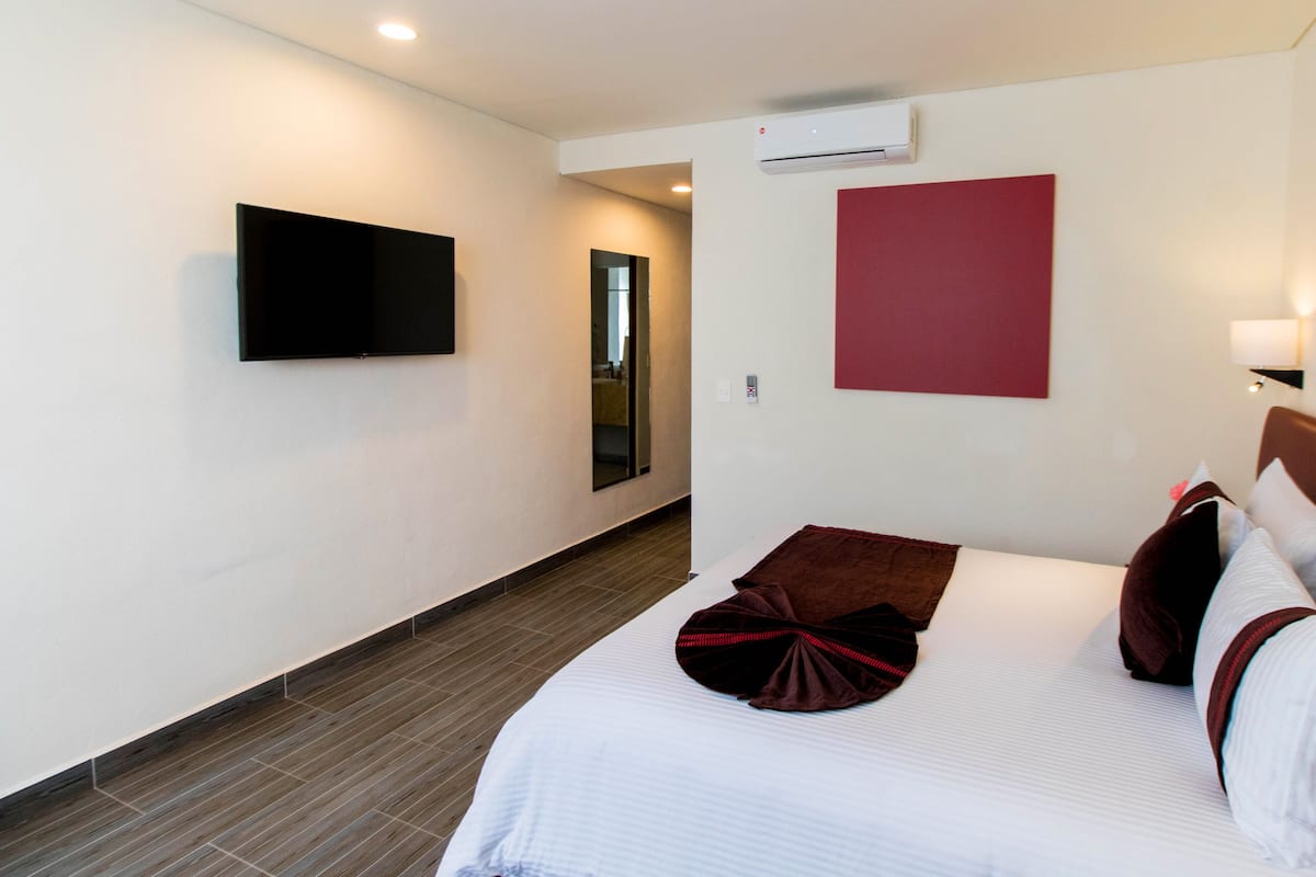 In-room safe, desk, laptop workspace, blackout curtains