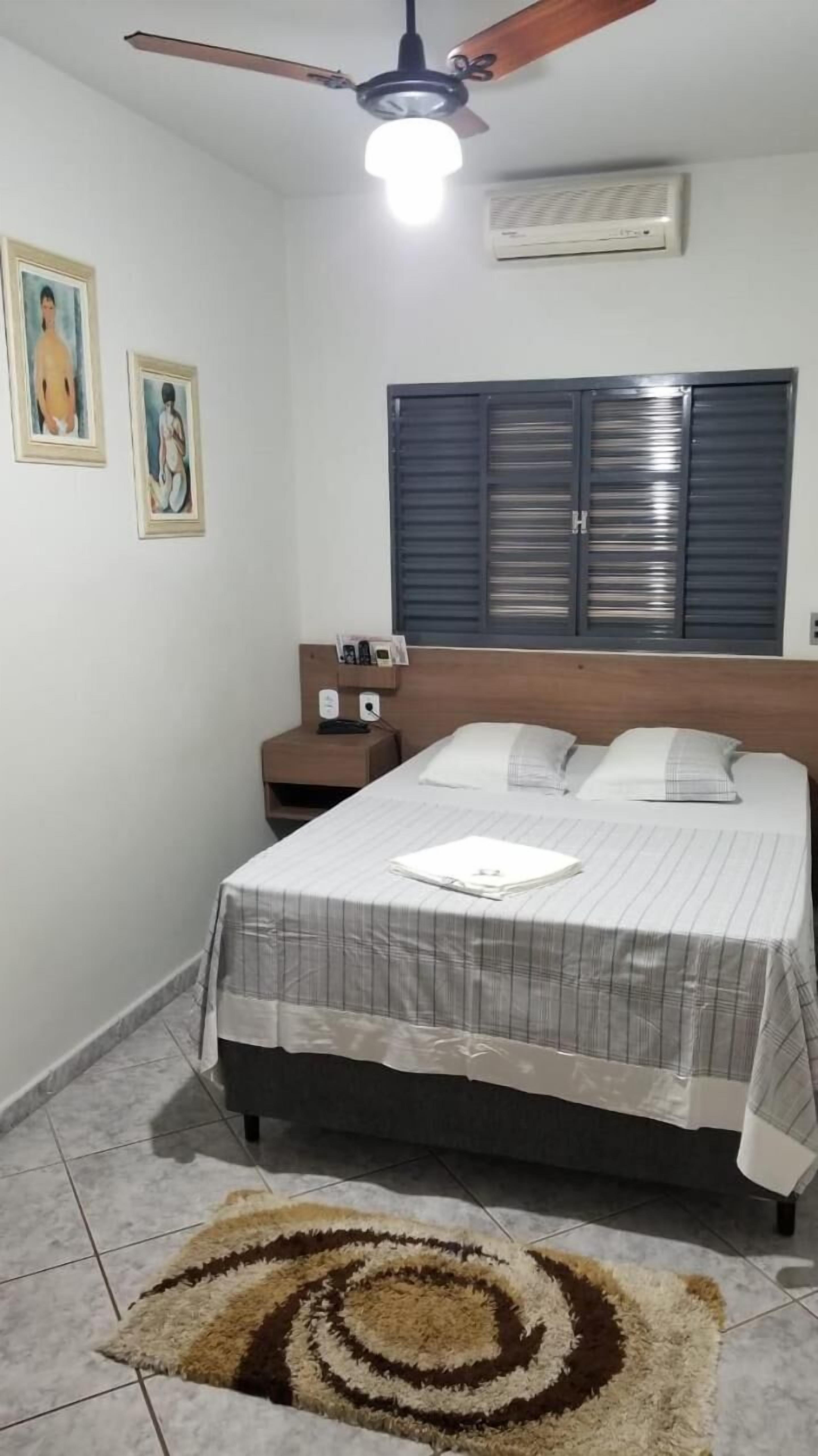 minibar, desk, iron/ironing board, free wifi