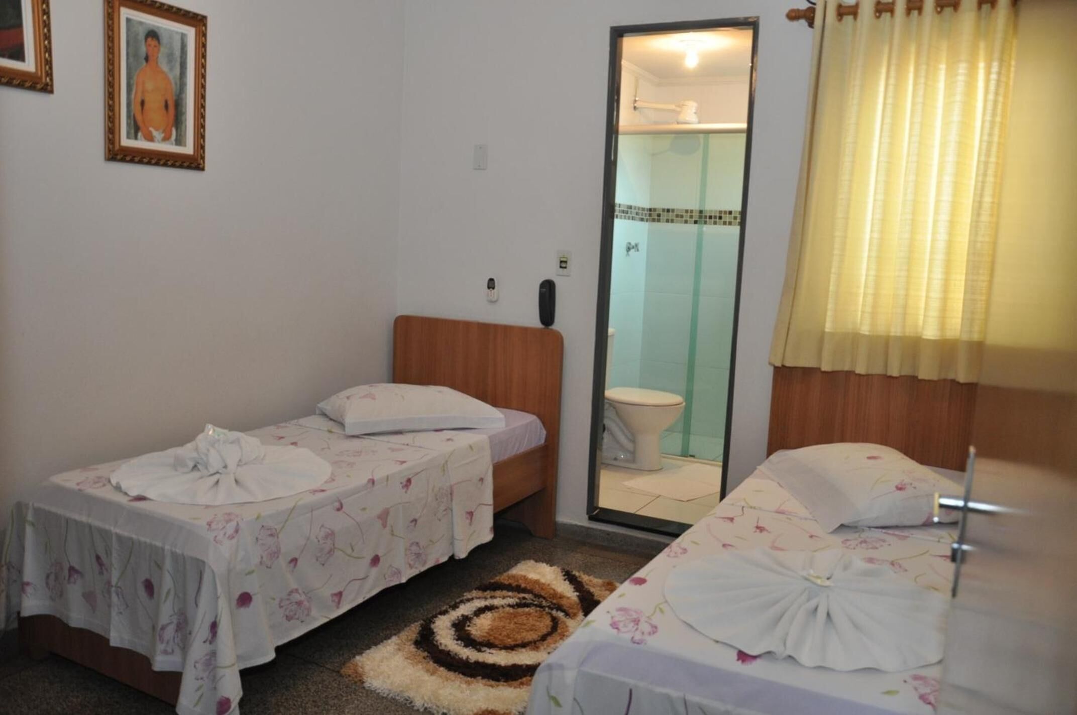 minibar, desk, iron/ironing board, free wifi