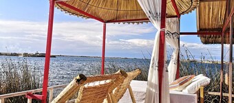 Uros Qhota Uta Lodge