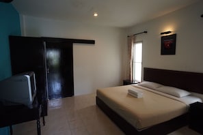 In-room safe, blackout curtains, rollaway beds, free WiFi