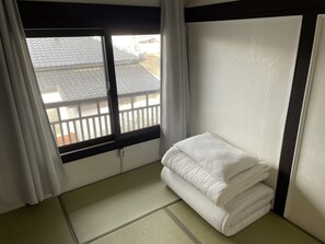 Habitació individual tradicional | Roba de llit d'alta qualitat, wifi gratuïta i roba de llit 