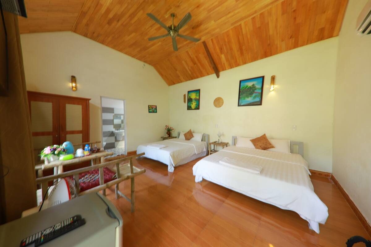 Minibar, in-room safe, desk, soundproofing