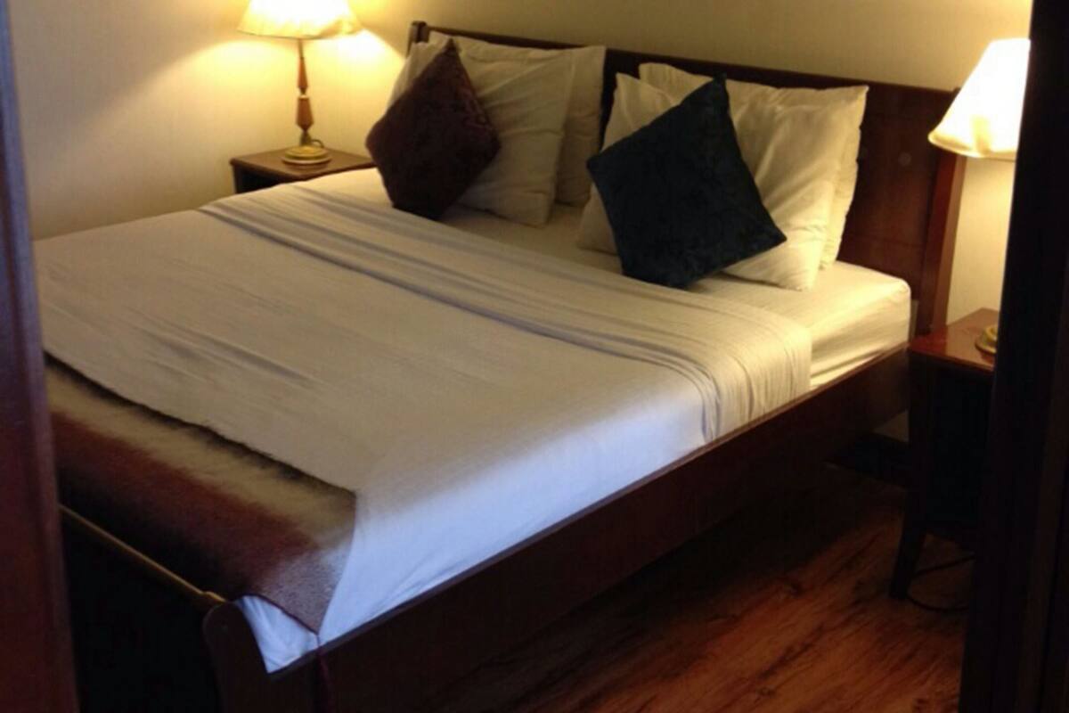 Iron/ironing board, free WiFi