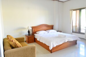 Superior Double Room, Pool View | Desk, free WiFi - Puri Anom Guest House (Denpasar)