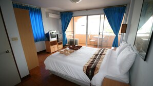 Sea View Double Room | In-room safe, rollaway beds (surcharge), WiFi (free) - Beachfront Hotel Cha am (Cha-am)
