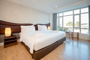 Superior King Room | Room amenity - Avada hotel (Trat)