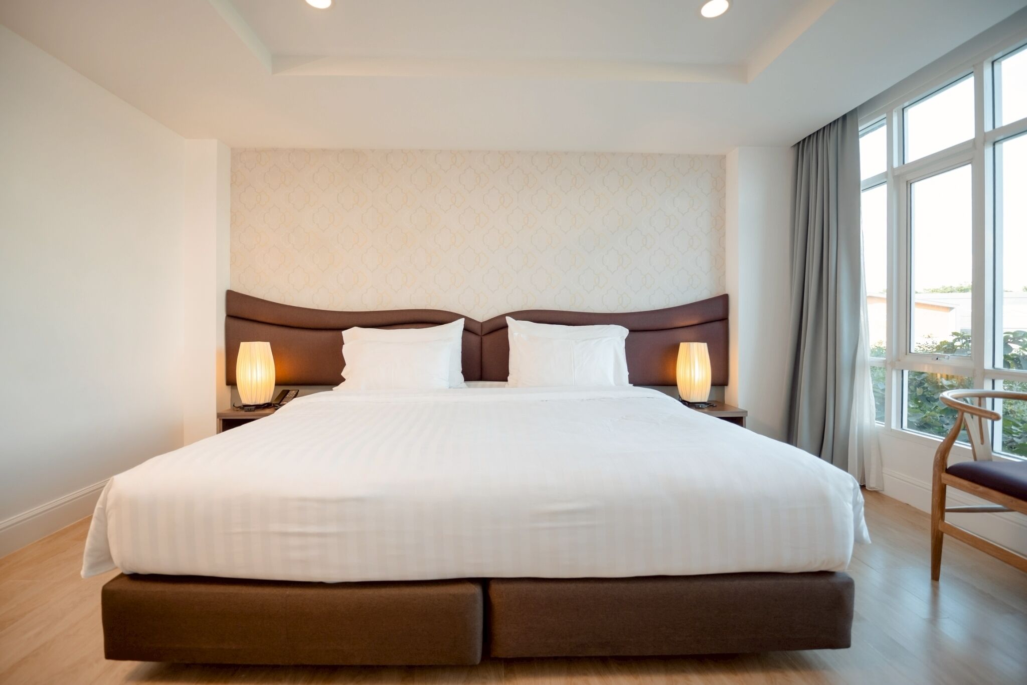 superior king room | room amenity