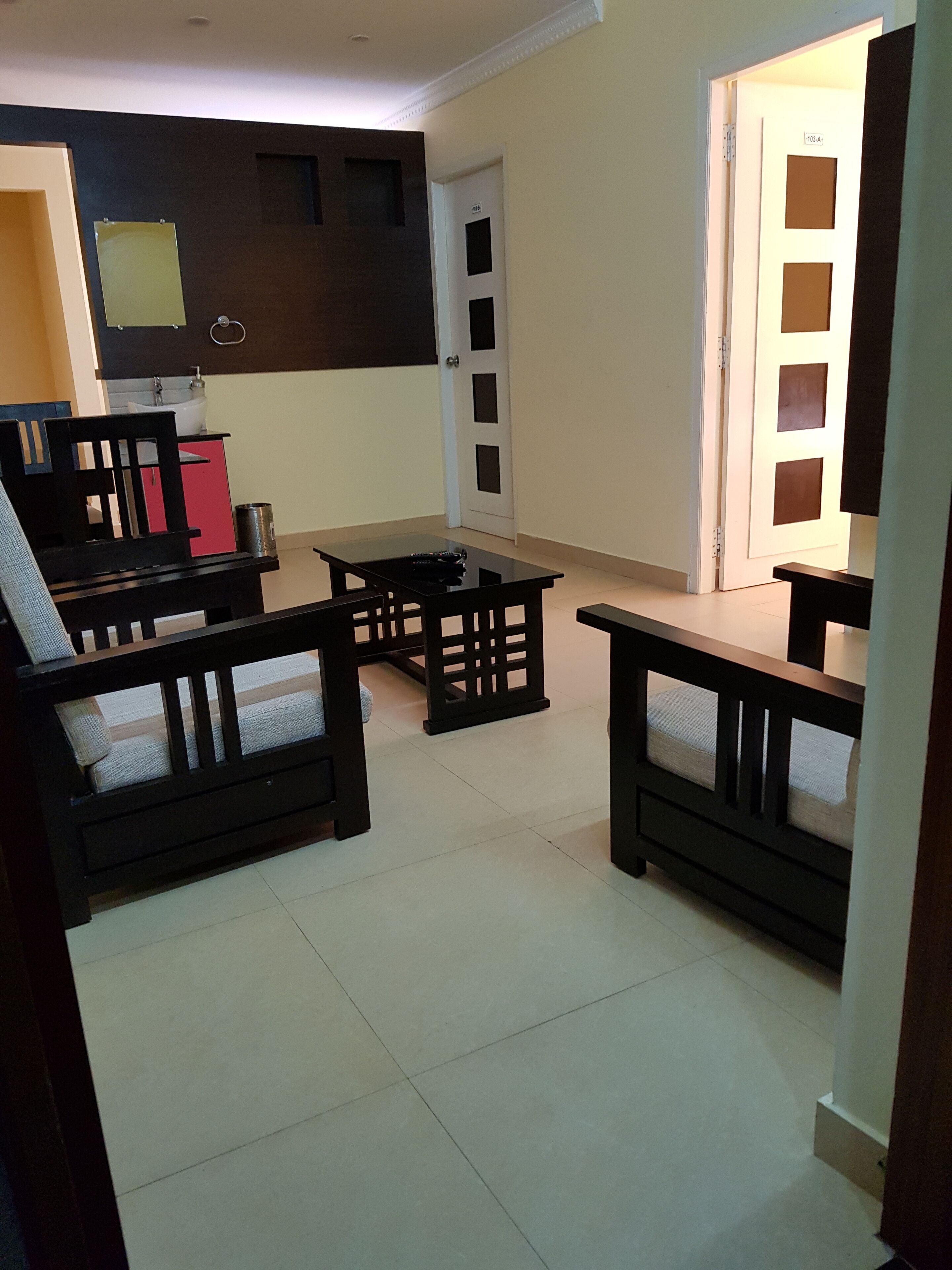 1 bedroom, premium bedding, individually furnished, desk