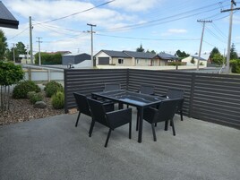 Casa, 4 habitaciones | Terraza o patio