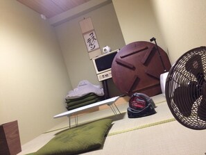 Free WiFi, bed sheets - bnb+ Akihabara - Hostel, Caters to Women (Tokyo)