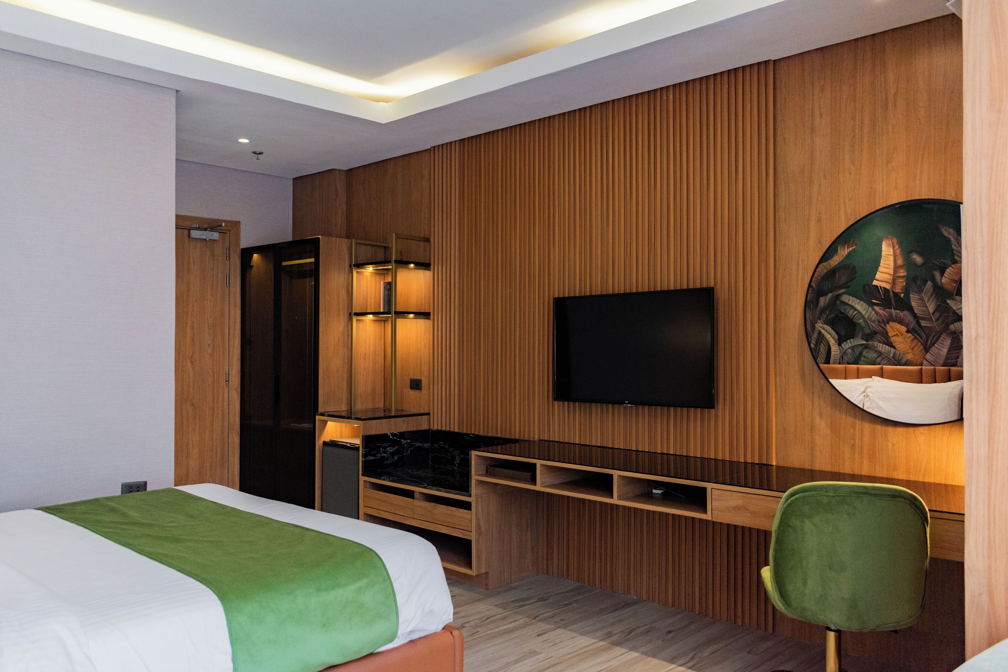 premium room, 1 queen bed, city view | minibar, in-room safe, iron/ironing board, free wifi