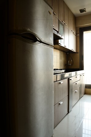 Refrigerador, microondas y cafetera y tetera