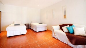 House, 3 Bedrooms | 3 bedrooms, iron/ironing board