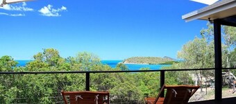 Hideaway Retreat Beach House with Pool