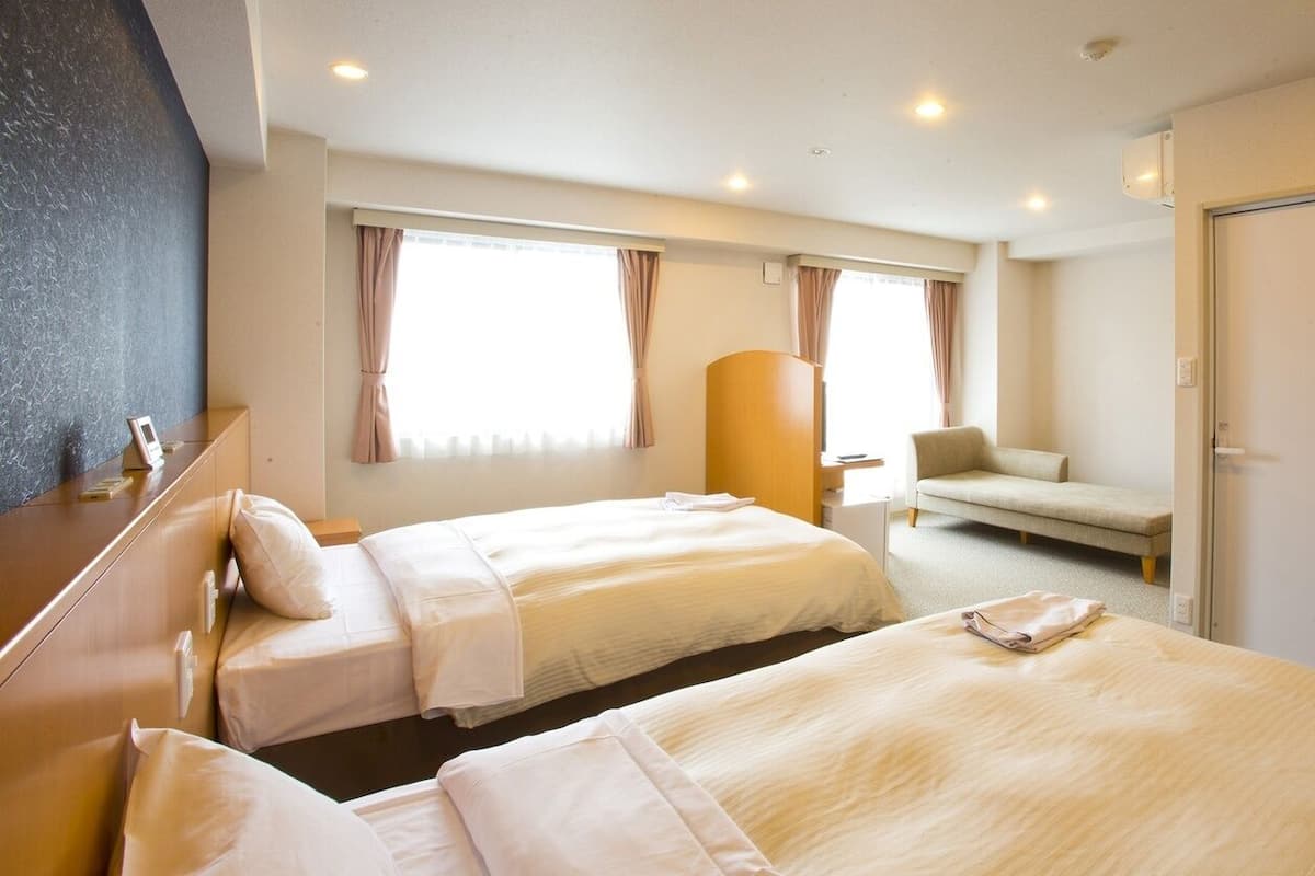Desk, laptop workspace, iron/ironing board, free WiFi
