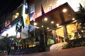 Mặt tiền nơi lưu trú