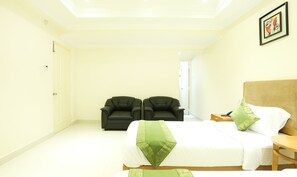 Deluxe Room | 1 bedroom, desk, rollaway beds, free WiFi - Treebo Trip SR Residency (Chennai)