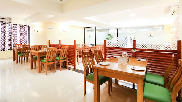 Restaurant - Treebo Trip SR Residency (Chennai)
