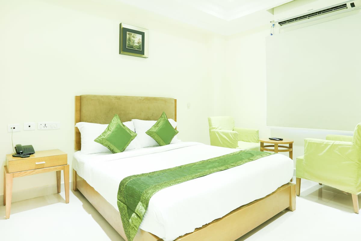 Standard Room | 1 bedroom, desk, rollaway beds, free WiFi