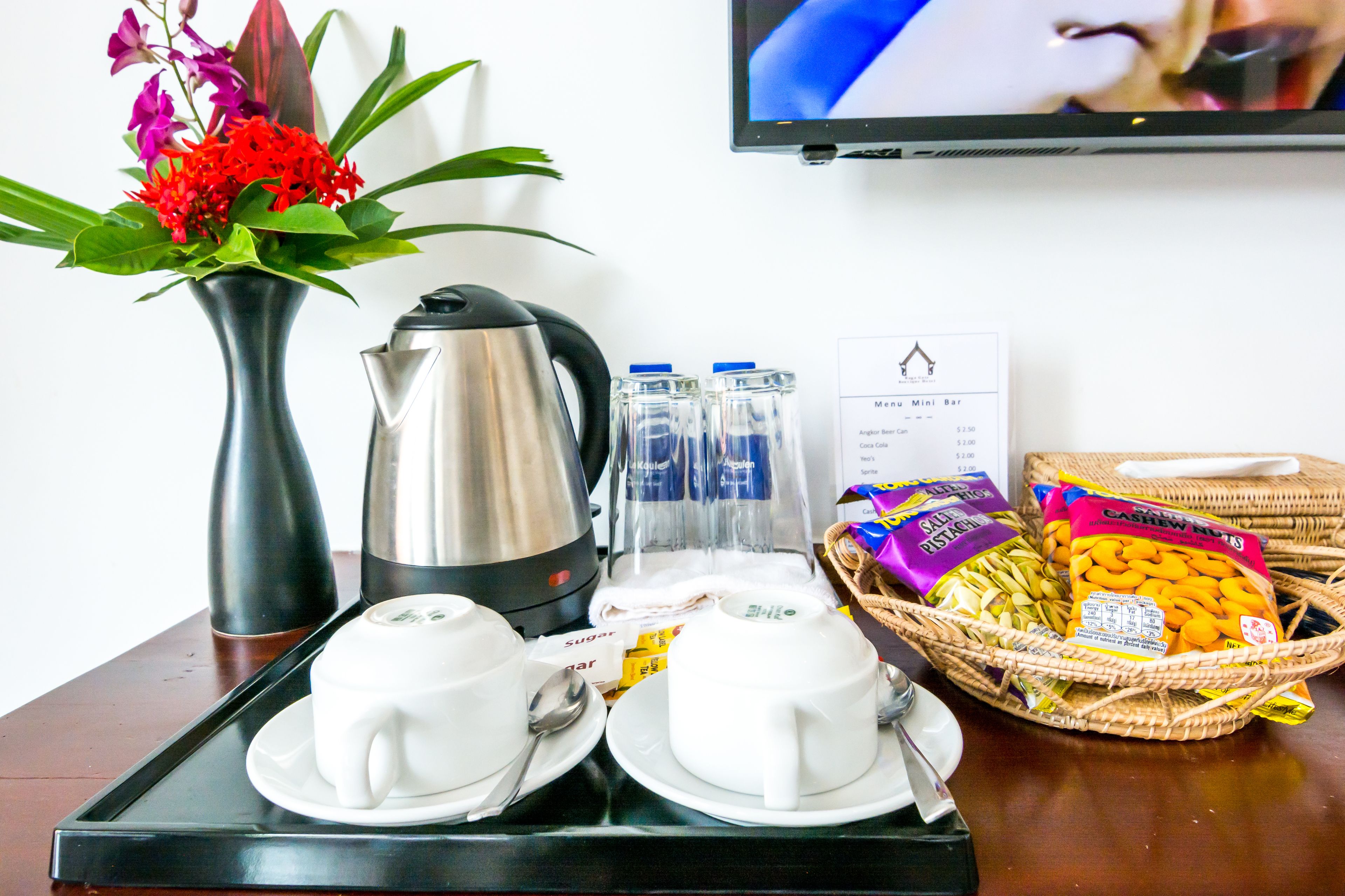 family interconnecting pool view-free pickup | view from room