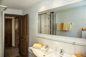 Bathroom - Apart Bergland (Kaunertal)