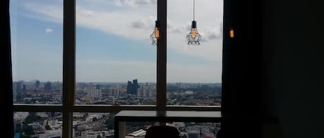 Studio Suite, City View | Iron/ironing board, free WiFi