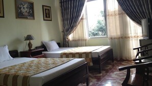 Minibar, desk, soundproofing, free WiFi - Hai Trang Hotel (Bai Chay)