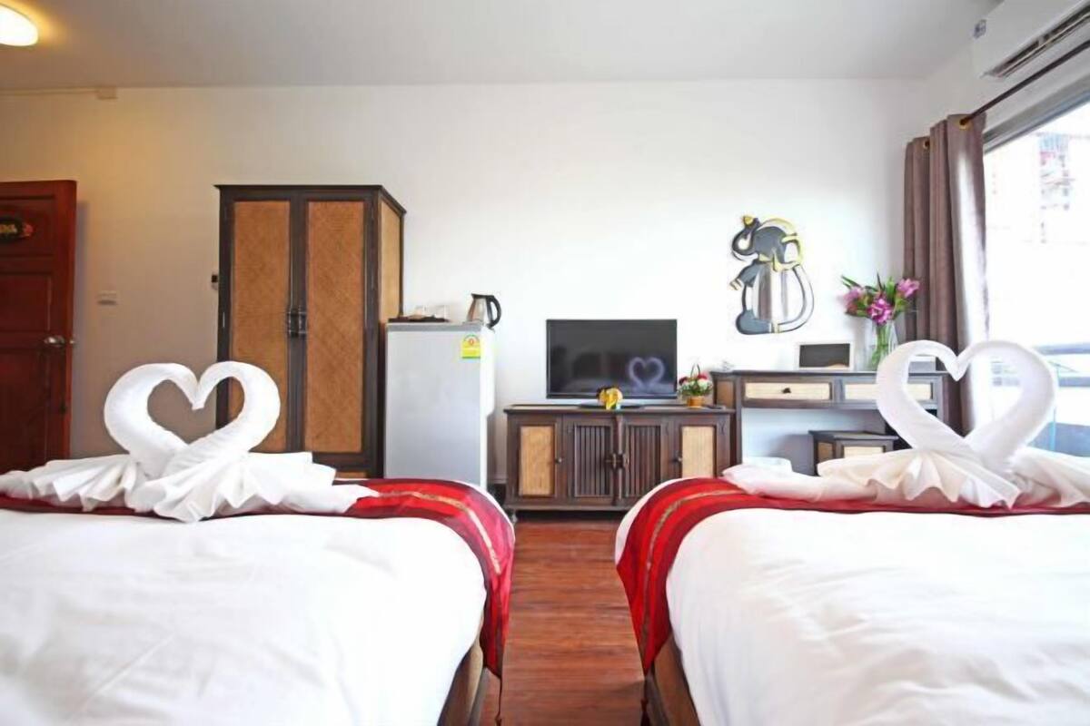 In-room safe, desk, laptop workspace, soundproofing