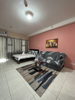 Basic-Apartment, 1 King-Bett, Balkon, Stadtblick