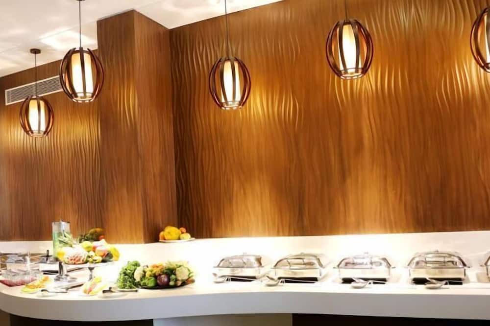 Hotel Silk City