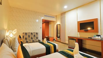 Premium Room | 1 bedroom, premium bedding, minibar, in-room safe