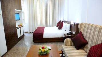1 bedroom, premium bedding, minibar, in-room safe