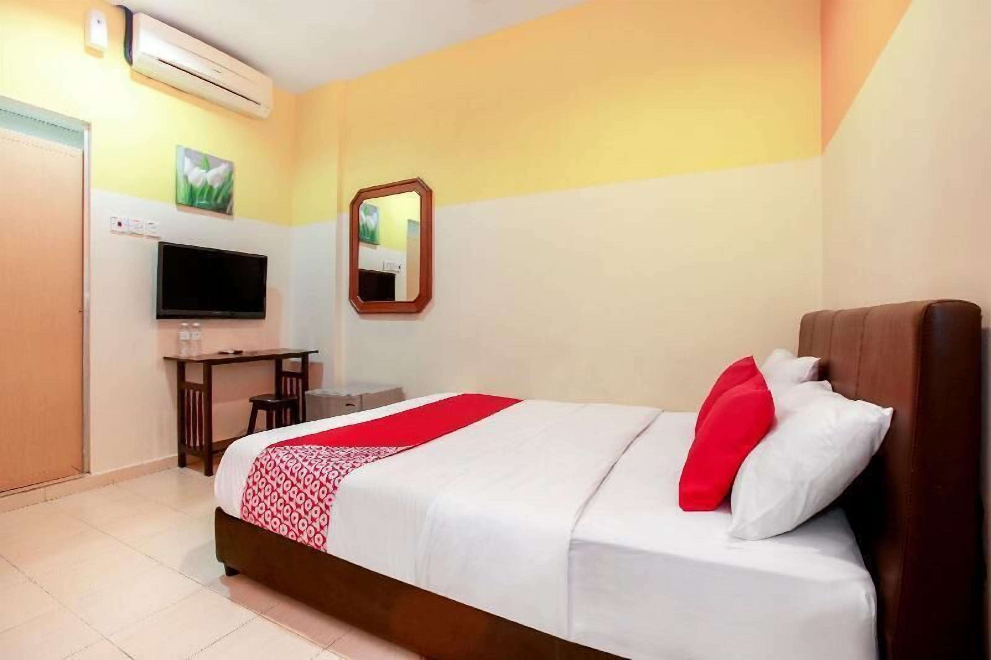 Free WiFi, bed sheets