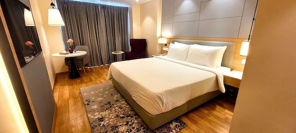 Premium bedding, minibar, in-room safe, desk