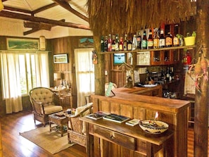 Bar (en la propiedad)