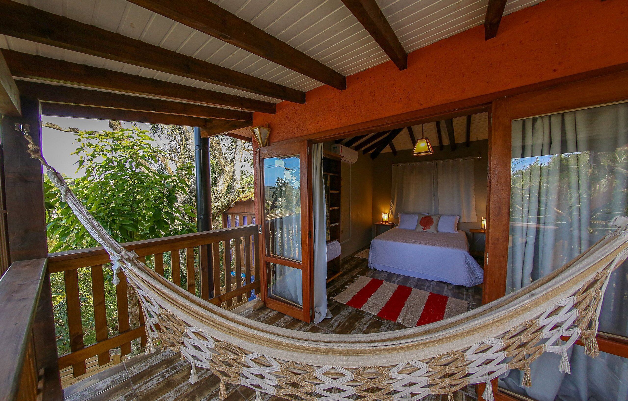 Premium Duplex | Soundproofing, free WiFi, bed sheets