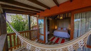 Premium Duplex | Soundproofing, free WiFi, bed sheets