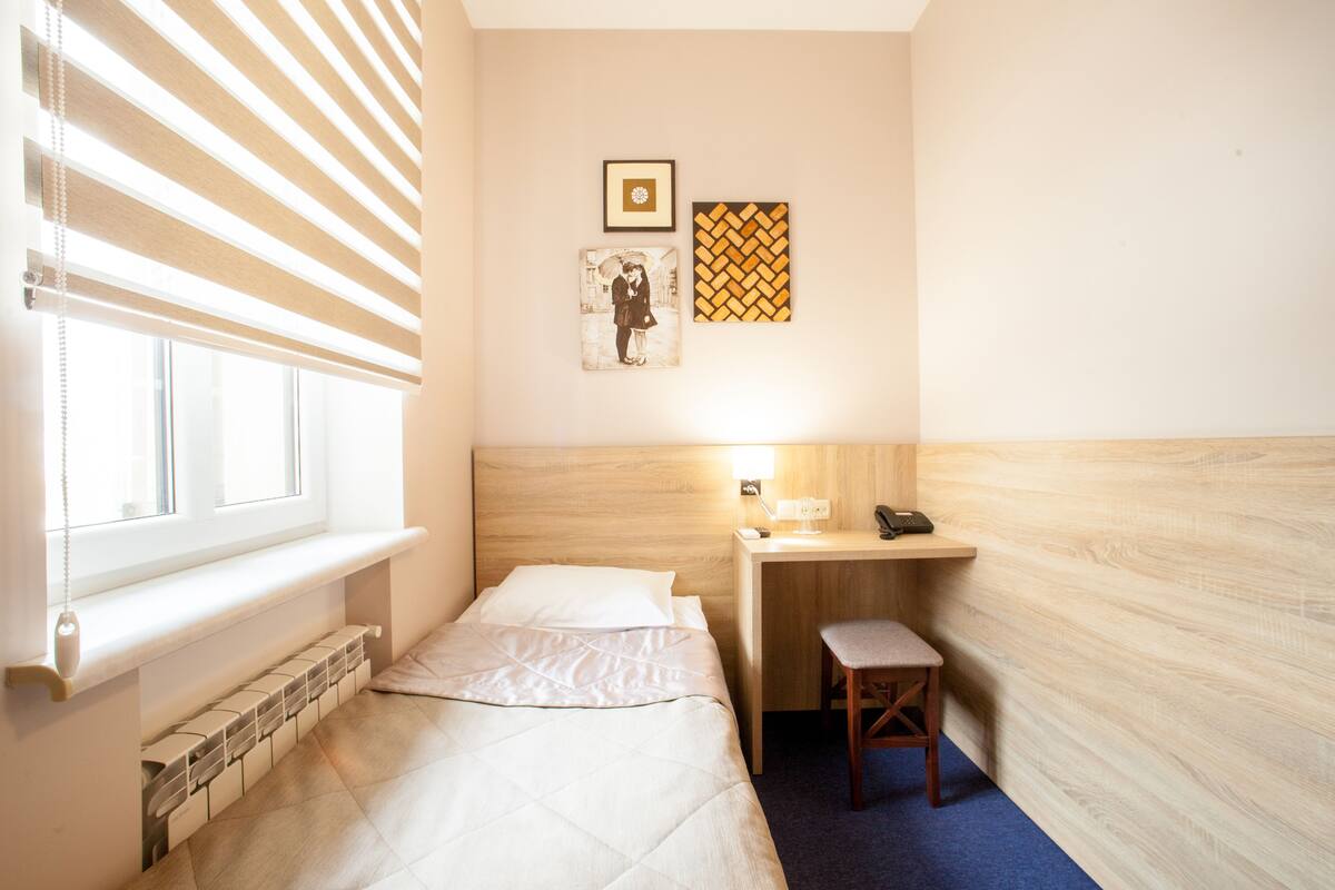 Economy Single Room | Premium bedding, in-room safe, desk, blackout drapes