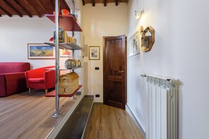 Apartment, 1 Schlafzimmer | Wohnbereich | Flachbildfernseher